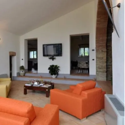 Rent this 8 bed house on San Gimignano in Via San Matteo, 53038 San Gimignano SI