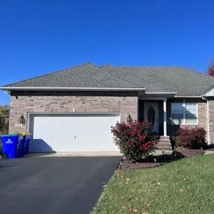 Buy this 3 bed house on 812 Champion Drive in Franklin, KY 42134