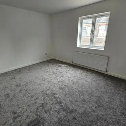 Image 7 - Guildford Street, Luton, LU2 7PB, United Kingdom - Apartment for rent