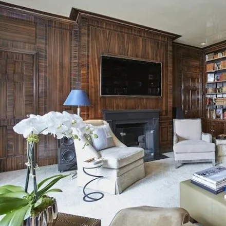 Image 4 - 117 East 72nd Street, New York, NY 10021, USA - Apartment for sale