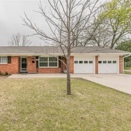 Rent this 3 bed house on 6901 Wycliff Street in Fort Worth, TX 76116