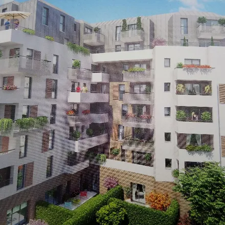 Rent this 3 bed apartment on Crédit Agricole in Rue du Docteur Jean Vaquier, 93160 Noisy-le-Grand