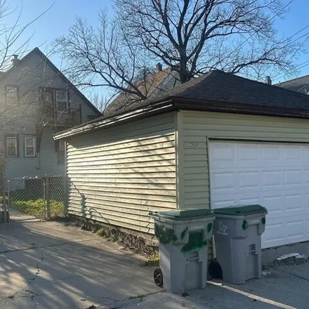 Image 3 - 3204, 3204A North 14th Street, Milwaukee, WI 53206, USA - House for sale