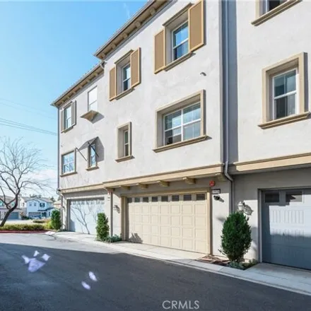 Image 4 - Soquel Canyon Crossing, 15969 Ellington Way, Chino Hills, CA 91709, USA - Townhouse for sale