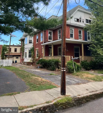 Buy this studio townhouse on 30 Curtis Avenue in Woodbury, NJ 08096