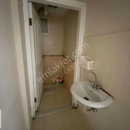 Rent this 3 bed apartment on 1685/2 Sokak in 06320 Mamak, Turkey