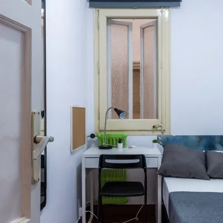 Rent this 8 bed room on Carrer d'Enric Granados in 64, 08001 Barcelona