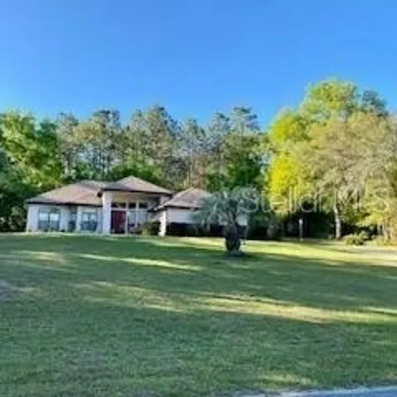 Rent this 4 bed house on 2623 West Mesa Verde Drive in Citrus County, FL 34465