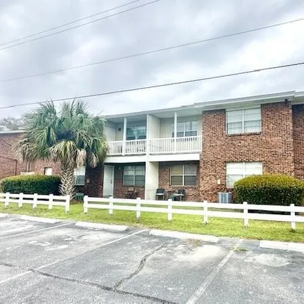 Rent this 2 bed condo on 648 Colonial Drive in Okaloosa County, FL 32547