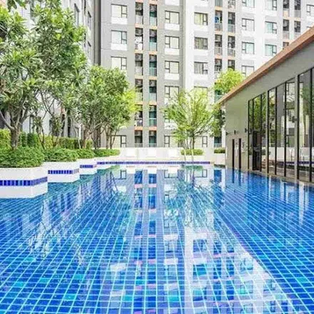 Rent this 1 bed apartment on unnamed road in บ้านกลางเมือง สาทร-ตากสิน 2, Chom Thong District