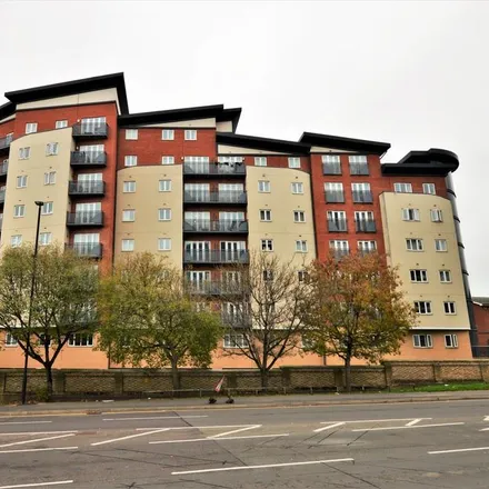 Rent this 2 bed apartment on Chalvey Road East in Slough, SL1 2LP