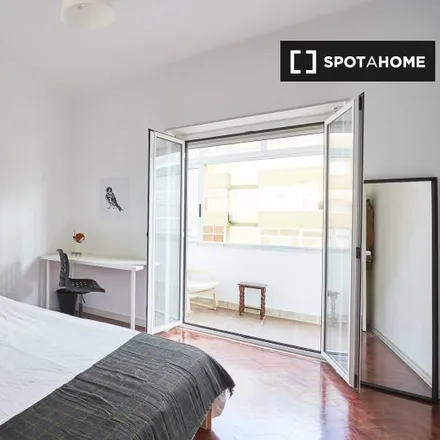 Rent this 7 bed room on Avenida Almirante Reis 84 in 1150-019 Lisbon, Portugal