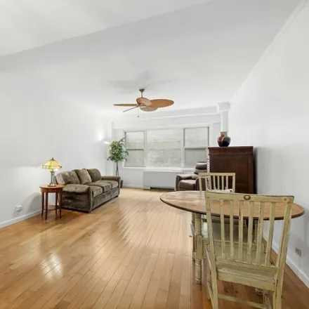 Image 3 - 440 E 62nd St Apt 17g, New York, 10065 - Apartment for sale