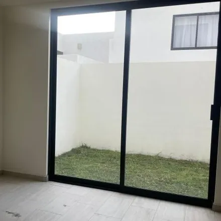 Buy this 4 bed house on unnamed road in Delegaciön Santa Rosa Jáuregui, Ampliación Piano