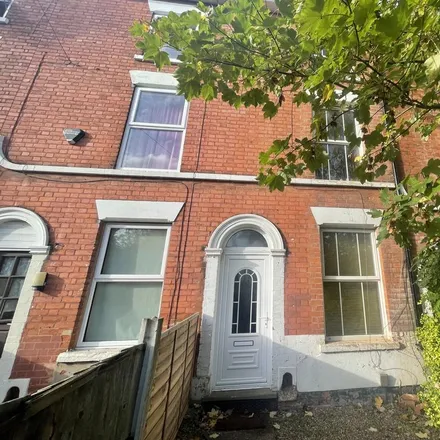 Rent this 3 bed room on 30 Cromwell Street in Nottingham, NG7 4GL