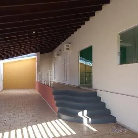 Rent this 5 bed house on Escola Pública Estadual de Urubupungá in Avenida Brasil Sul 920, Recanto das Orquídeas