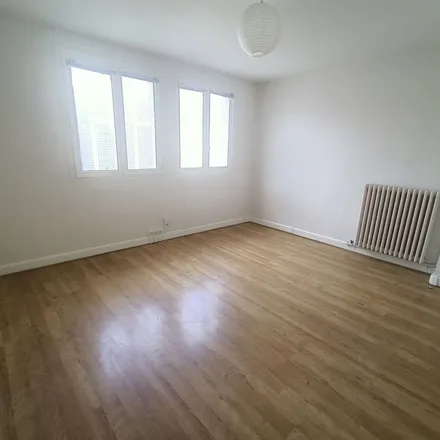Image 7 - 26 Rue Michelet, 37000 Tours, France - Apartment for rent