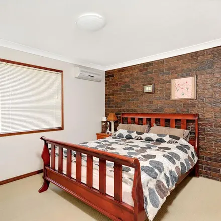 Rent this 3 bed apartment on Stubbs Road in Woodridge QLD 4114, Australia