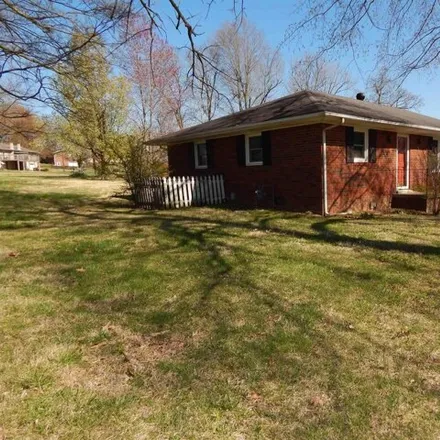 Image 2 - 279 7th Avenue, Calvert City, Marshall County, KY 42029, USA - House for sale