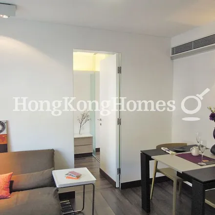 Image 3 - China, Hong Kong, Hong Kong Island, Happy Valley, Sing Woo Road, 蓮園 - Apartment for rent