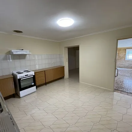 Image 2 - Rosala Avenue, Altona North VIC 3025, Australia - Apartment for rent