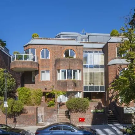 Buy this 4 bed apartment on Avenue Road in Primrose Hill, London
