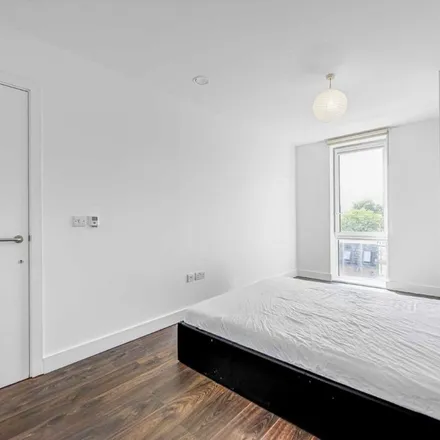 Image 7 - White Horse Lane, London, E1 3FY, United Kingdom - Apartment for rent