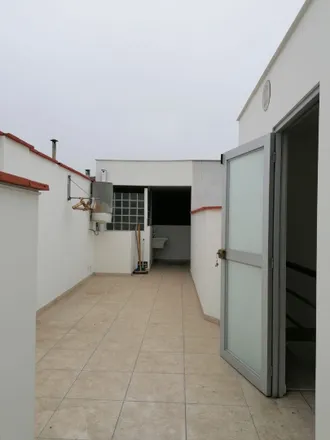 Rent this 4 bed apartment on Masajes relajantes in Santiago de Surco Avenue, Santiago de Surco