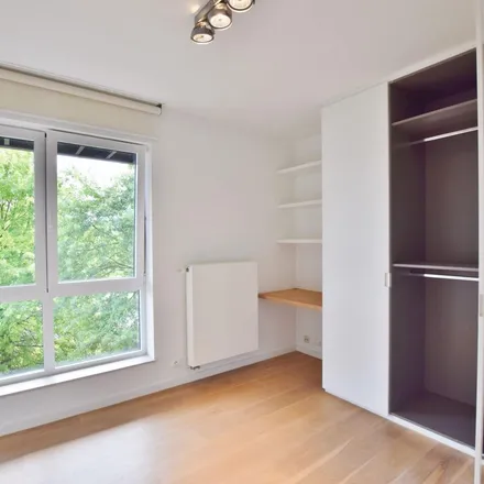 Rent this 3 bed apartment on Pavillon Albert in Avenue des Orangers - Oranjelaan, 1150 Woluwe-Saint-Pierre - Sint-Pieters-Woluwe