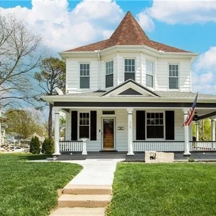 Buy this 3 bed house on North 17th Street in Lexington, Lafayette County