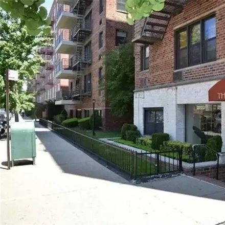 Image 1 - 515 E 7th St Apt 2n, Brooklyn, New York, 11218 - Apartment for sale