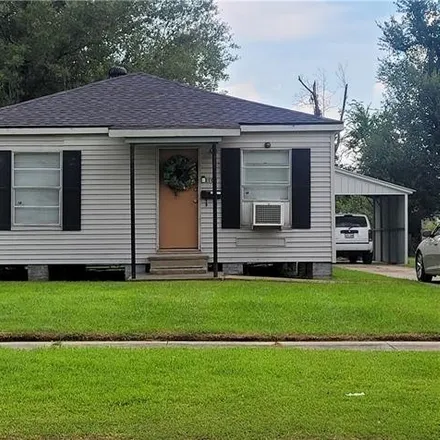 Buy this 2 bed house on 3104 Warren Avenue in Lake Charles, LA 70601