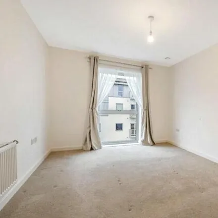 Image 5 - Austen House, Station View, Guildford, GU1 4AX, United Kingdom - Apartment for sale