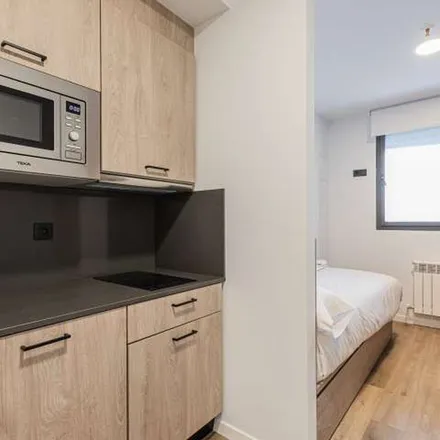 Image 4 - Calle de Manuel Rioz Pedraja, 6, 39011 Santander, Spain - Apartment for rent