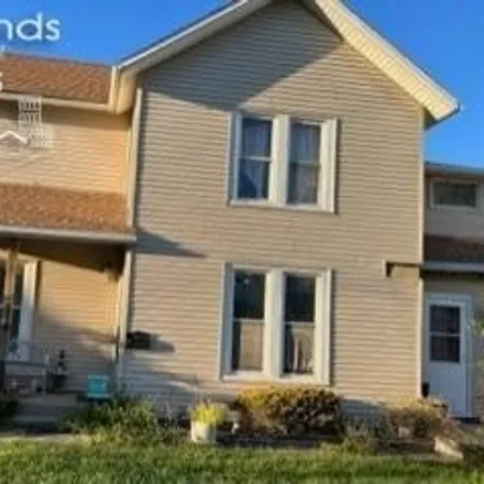 Buy this 4 bed house on 909 1st Street in Sandusky, OH 44870