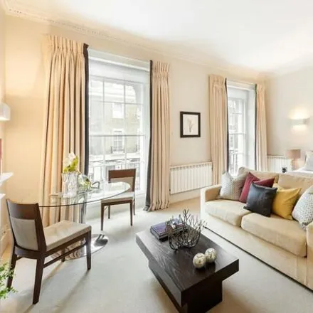Rent this studio apartment on 117 Ebury Street in London, SW1W 9QU