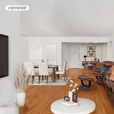 Image 2 - 83-11 139th Street, New York, NY 11435, USA - Apartment for sale