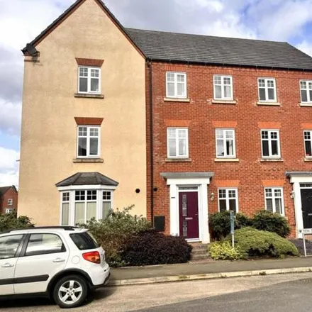 Buy this 3 bed townhouse on Yew Tree Close in Shrewsbury, SY1 2UR