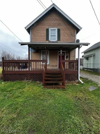 Buy this 2 bed house on 450 Wingerter Street in Akron, OH 44314