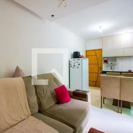 Rent this 2 bed apartment on Avenida Valentim Magalhães in Vila Guarani, Santo André - SP