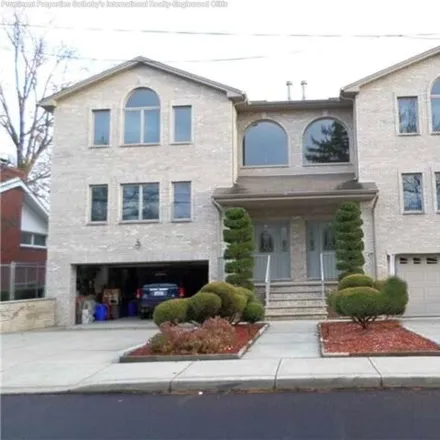 Rent this 4 bed condo on 2482 Camner Street in Linwood, Fort Lee