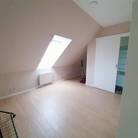 Rent this 3 bed apartment on 8 Rue des Comptoirs in 35410 Châteaugiron, France
