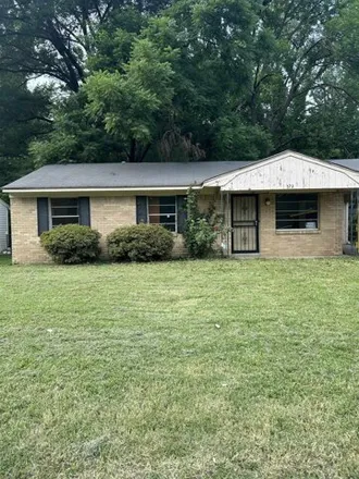 Buy this 3 bed house on 572 Leavert Ave in Memphis, Tennessee