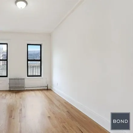 Rent this 2 bed townhouse on 410 East 59th Street in New York, NY 10022