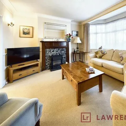 Image 3 - Hawthorne Avenue, London, HA4 8ST, United Kingdom - Duplex for sale