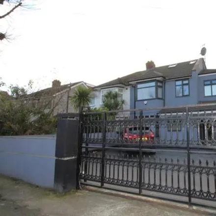 Rent this 5 bed duplex on Durham Avenue in Upper Brentwood Road, London