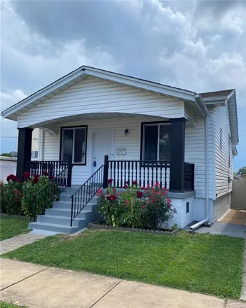 Buy this 2 bed house on 4916 Blow Street in Saint Louis, MO 63109