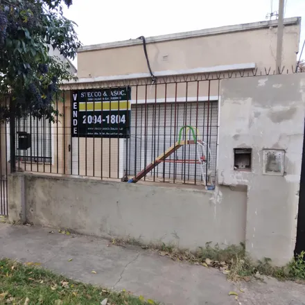 Buy this studio house on Falucho 2990 in Rafael Calzada, Argentina