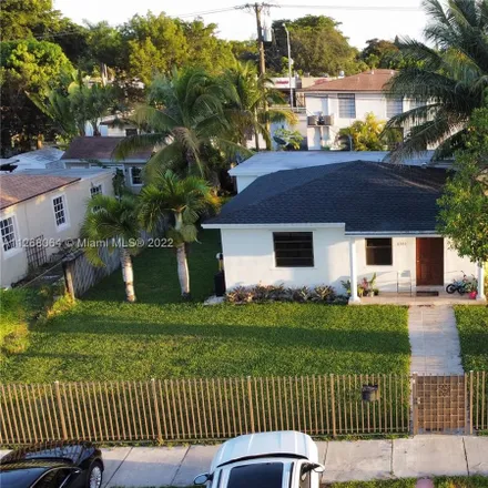 Rent this 3 bed house on 6392 Southwest 39th Terrace in Ludlam, Miami-Dade County