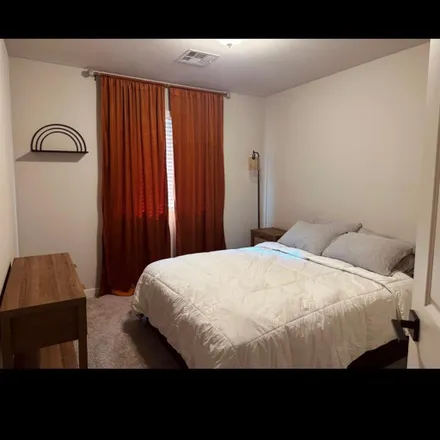 Image 6 - Lambent Avenue, North Las Vegas, NV 89085, USA - Room for rent